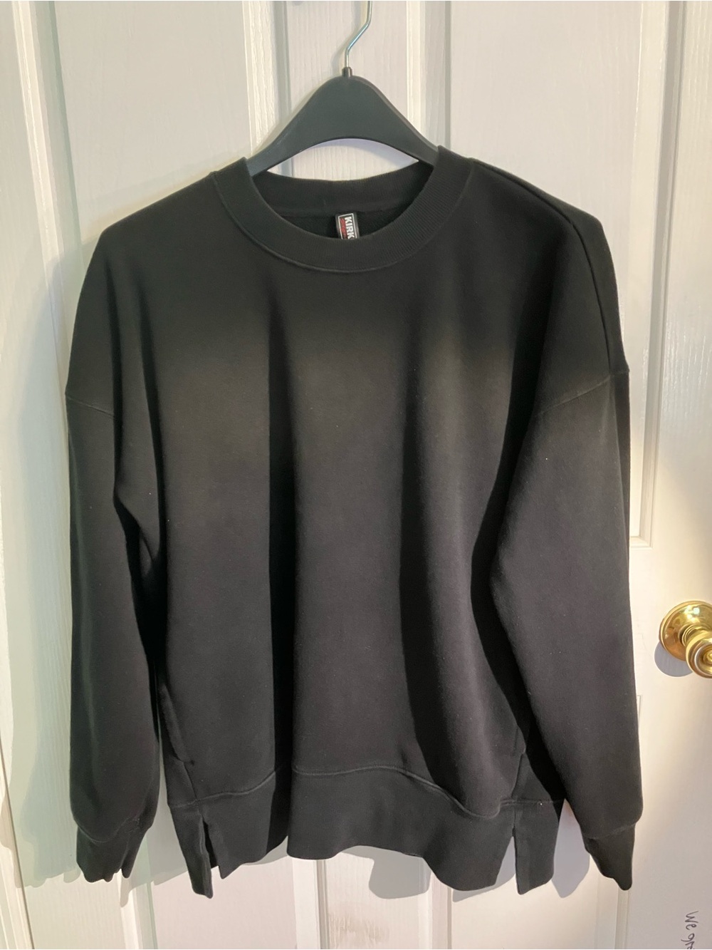 Kirkland Signature Black Crewneck Pullover Sweatshirt with Pockets